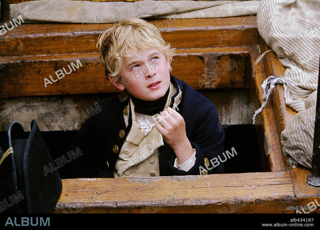 MAX PIRKIS in MASTER AND COMMANDER: THE FAR SIDE OF THE WORLD, 2003, unter der Regie von PETER WEIR. Copyright 20TH CENTURY FOX/MIRAMAX/UNIVERSAL/SAMUEL GOLDWYN FILMS / VAUGHAN, STEPHEN.