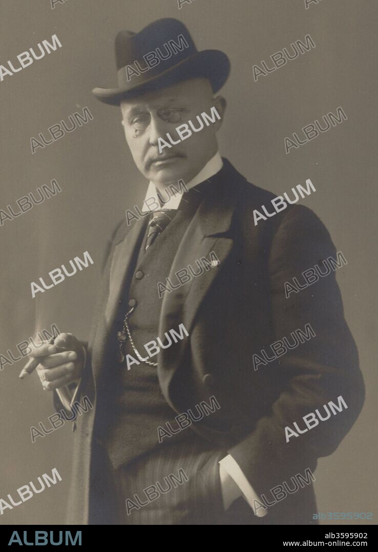 ANONYMOUS. Portrait of the organist and composer Léon Du Bois (1859-1935).