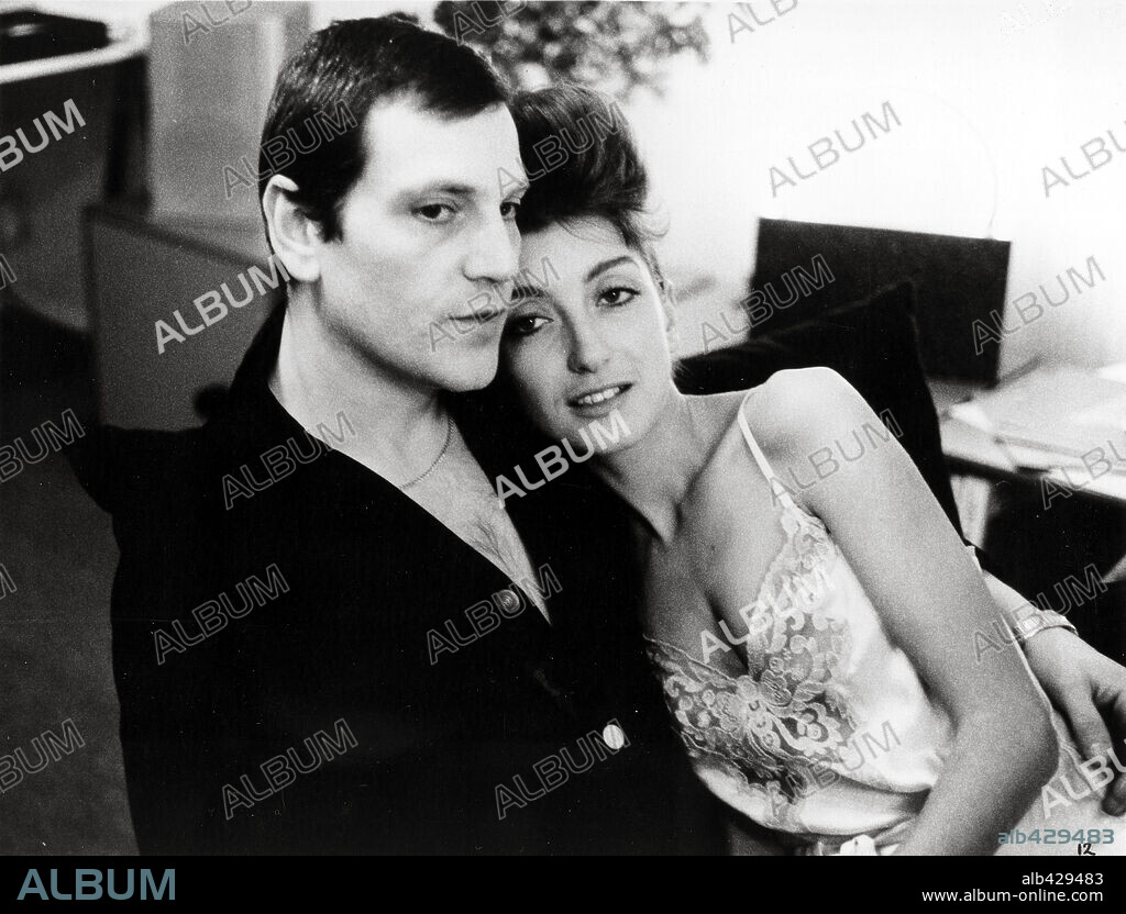 PASCALE OGIER and TCHEKY KARYO in FULL MOON IN PARIS, 1984 (LES NUITS DE LA PLEINE LUNE), directed by ERIC ROHMER. Copyright FILMS OU LOSAGNE, LES/FILMS ARIANE, LES.