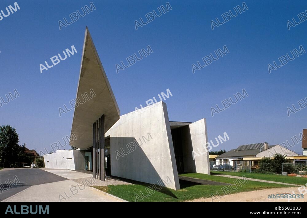 Weil am Rhein (Bade-Wurtemberg, Allemagne), caserne sécurité incendie (sur le site industriel de l'entreprise allemande Vitra; constr. 1989-92 par Zaha M. Hadid). Vue. -.