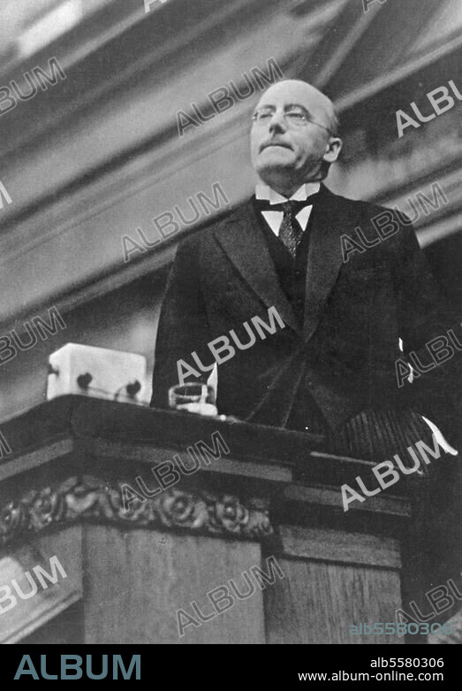 Heinrich Brüning, Chancellor, 1885-1970. Reichskanzler Brüning during his speech in the Reichstag at the beginning of the second reading of the budget 1931. Photo Erich Salomon, February 5, 1931.