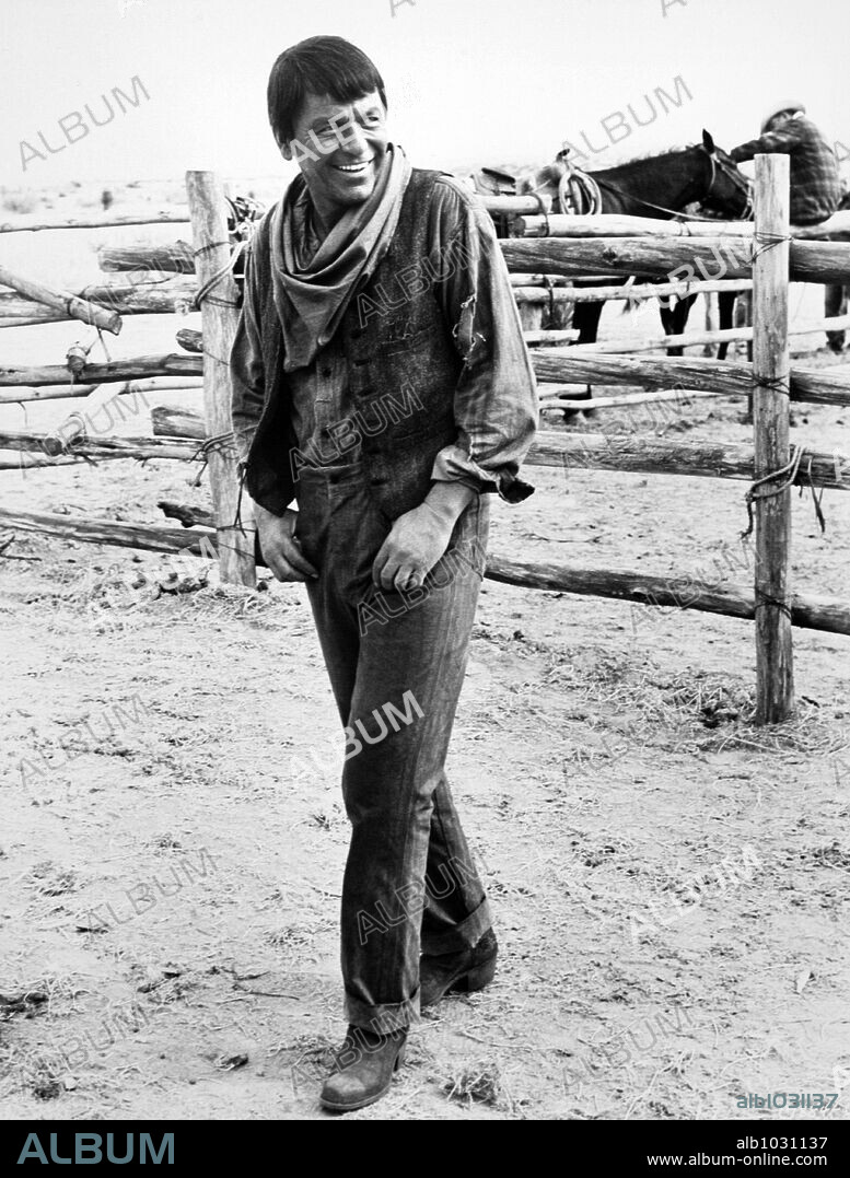 FRANK SINATRA in DIRTY DINGUS MAGEE, 1970, directed by BURT KENNEDY. Copyright M.G.M.
