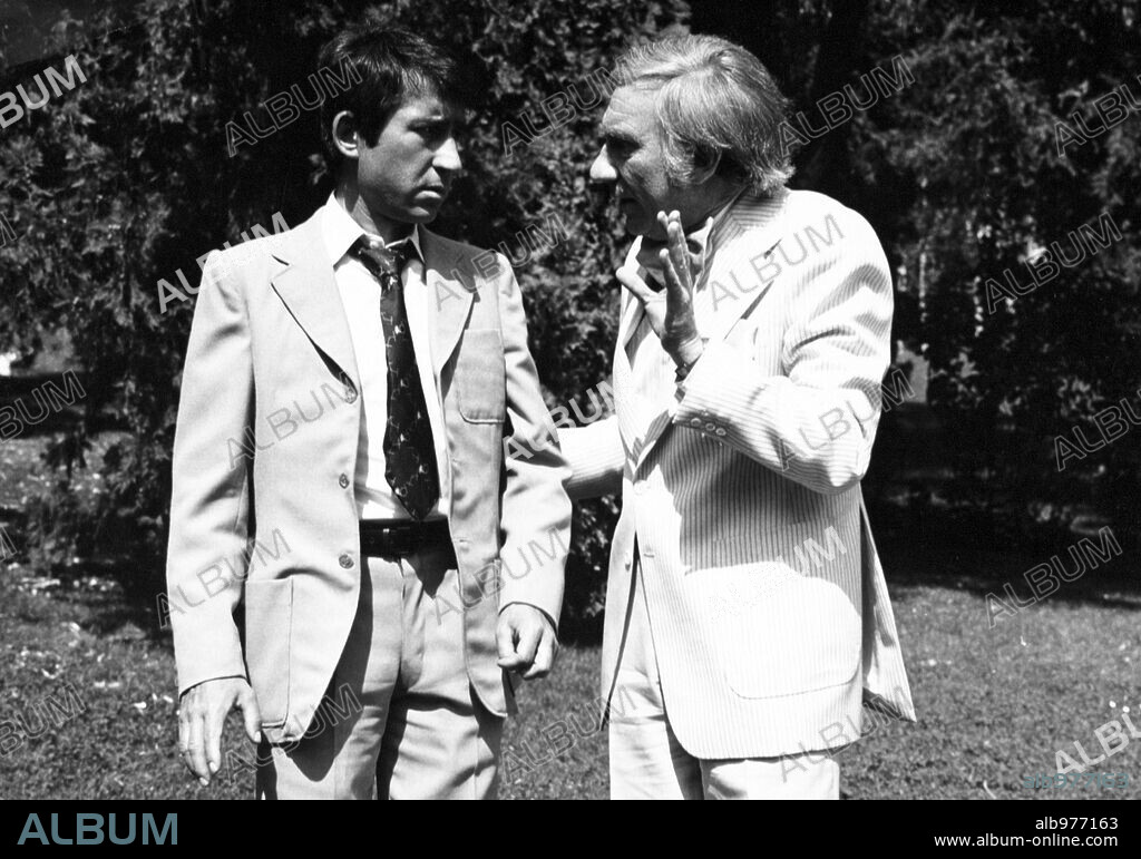 FERNANDO FERNAN GOMEZ y JOSE SACRISTAN en REINA ZANAHORIA, 1977, dirigida por GONZALO SUAREZ. Copyright LABARONE FILMS.