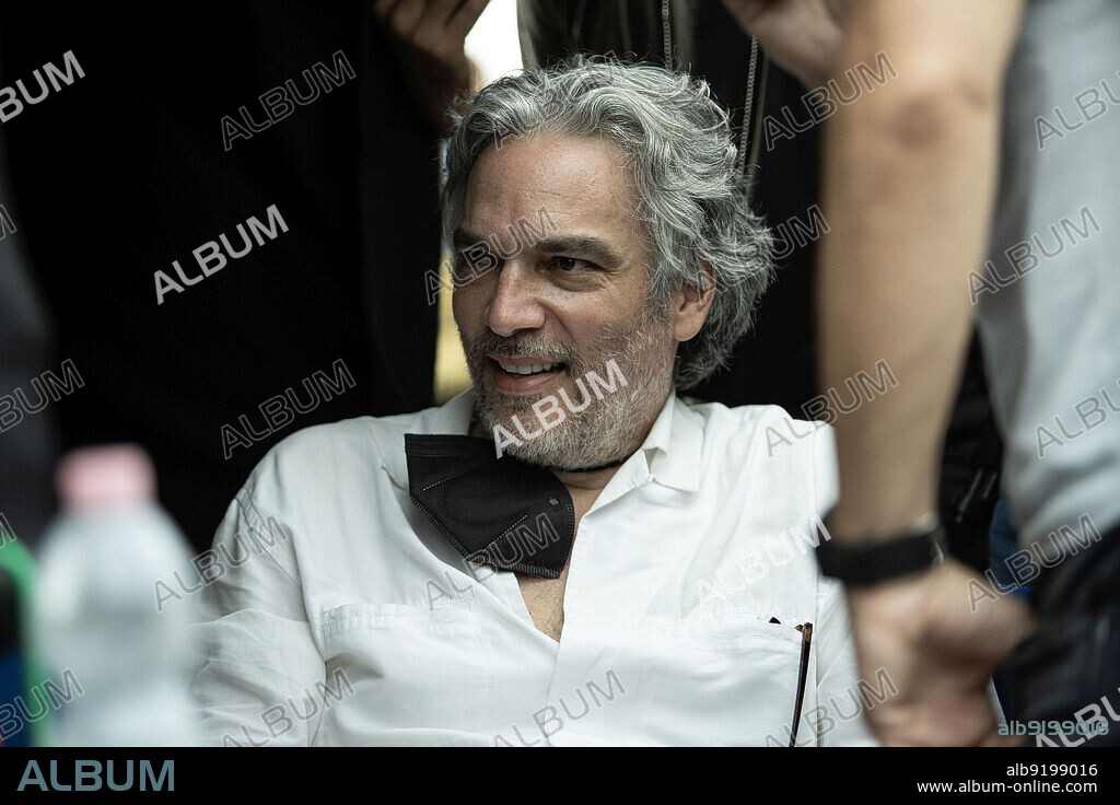 ANDREA DI STEFANO in THE LAST NIGHT OF AMORE, 2023 (L' ULTIMA NOTTE DI AMORE), directed by ANDREA DI STEFANO. Copyright MeMo Films.