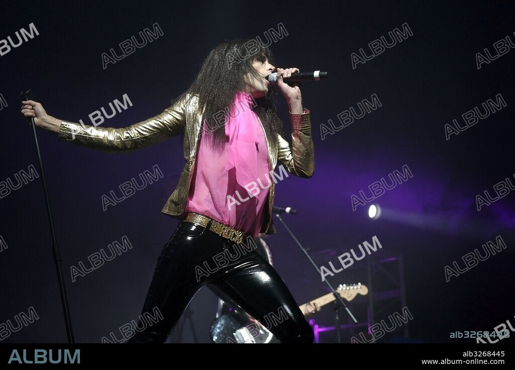 Jan 05, 2007; Madrid, SPAIN; Pastora, Fangoria + Nancys Rubias and Pet Shop Boys participate in the CEE'D Winter Festival at the Palace of Sports of the Community of Madrid. Pictured, Nancys Rubias (Mario Vaquerizo) during their performance (Credit Image: © Jose Perez Gegundez/ZUMAPRESS.com). 05/01/2007