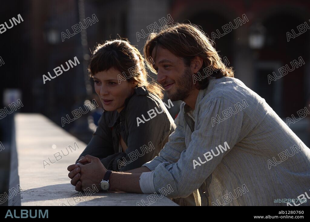 AITANA SANCHEZ-GIJON und SILVIO MUCCINO in PARLAMI D'AMORE, 2008, unter der Regie von SILVIO MUCCINO. Copyright CATTLEYA.