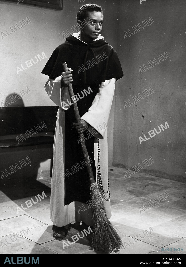 RENE MUÑOZ en FRAY ESCOBA, 1961, dirigida por JOSE LUIS SAENZ DE HEREDIA. Copyright COPERCINES.