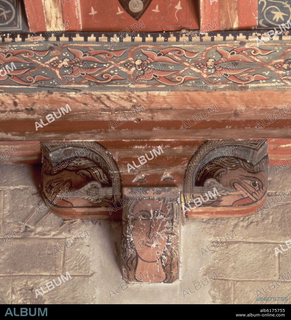 DET- ALFARJE DEL CORO- CABEZA DE VIGA DECORADA CON ROSTROS- ARTE MUDEJAR S XIII-XIV.