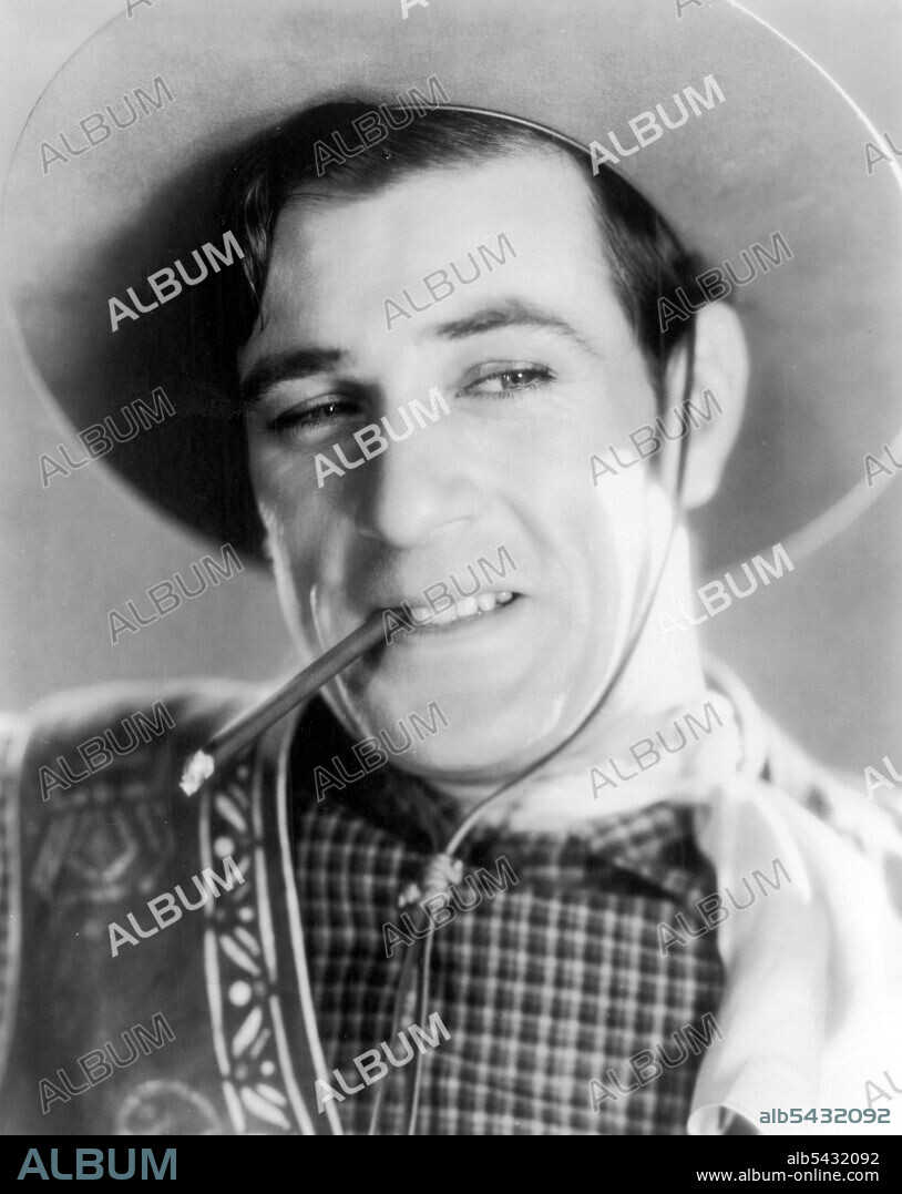 GARY COOPER in THE TEXAN, 1930, directed by JOHN CROMWELL. Copyright PARAMOUNT PICTURES.