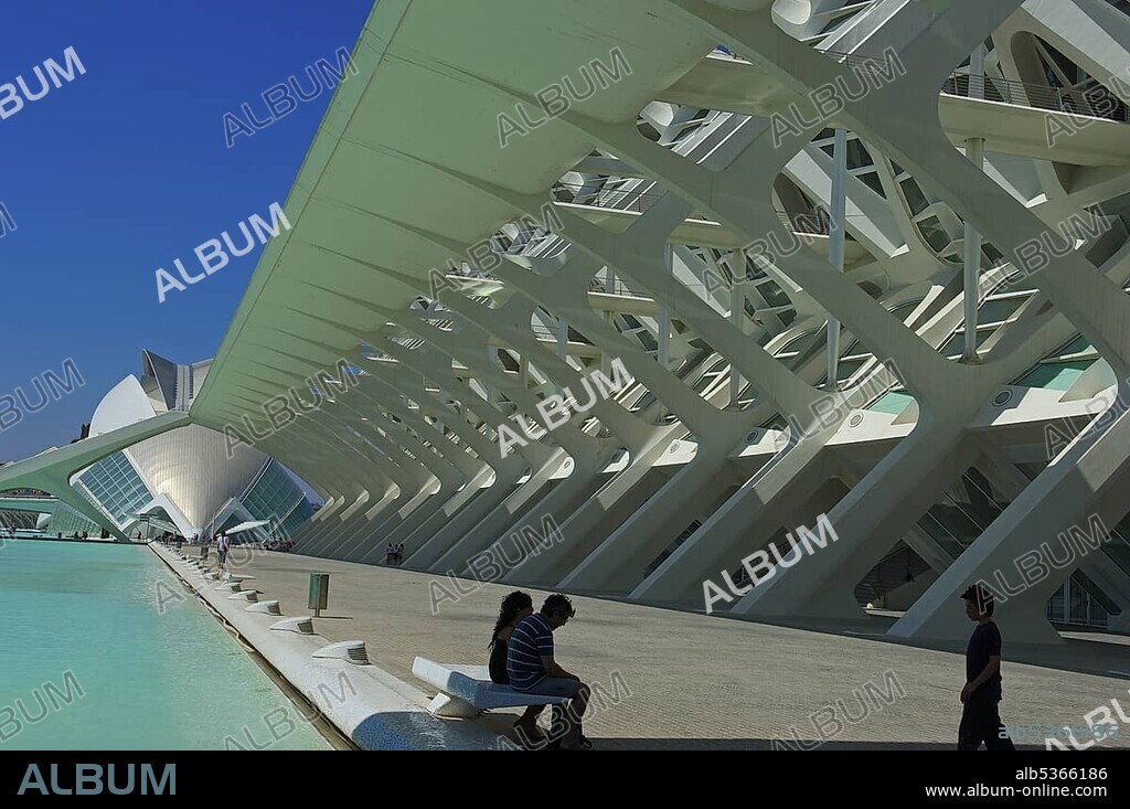 Principe Felipe Science Museum, City of Arts and Sciences by Santiago Calatrava, Comunidad Valenciana, Valencia, Spain, Europe.