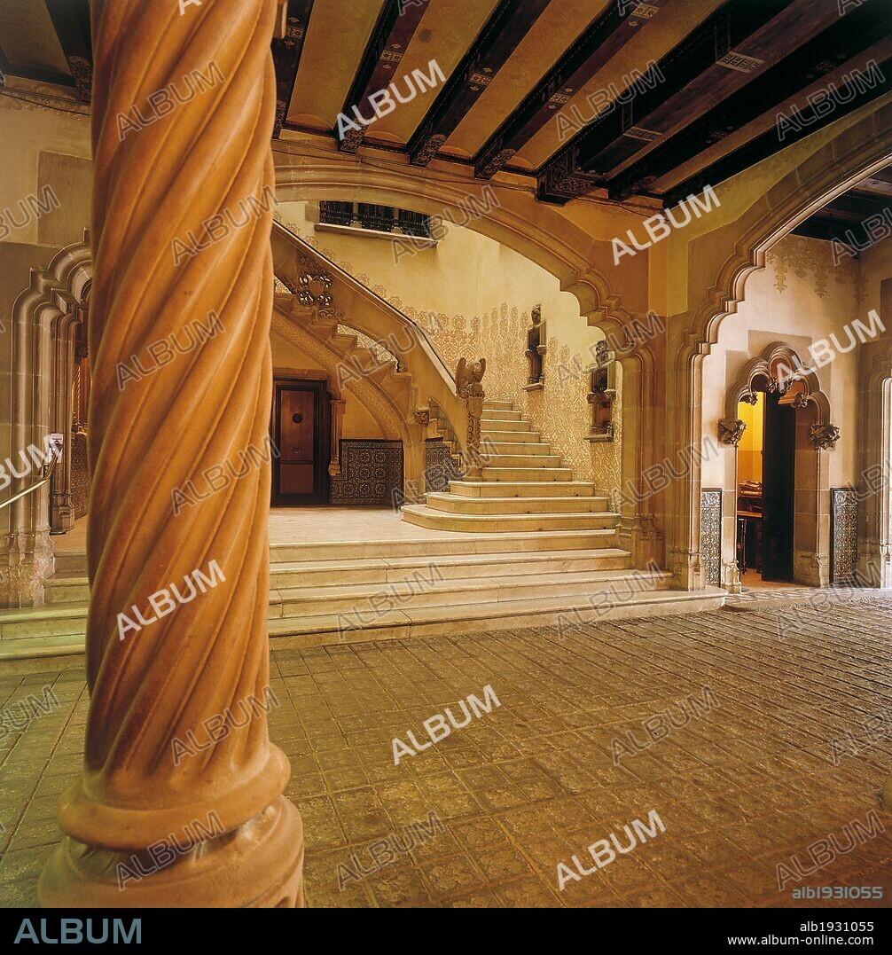 Josep Puig i Cadafalch / Interior of Casa Amatller, 1898-1900, Barcelona, Barcelona, Catalonia, Spain.