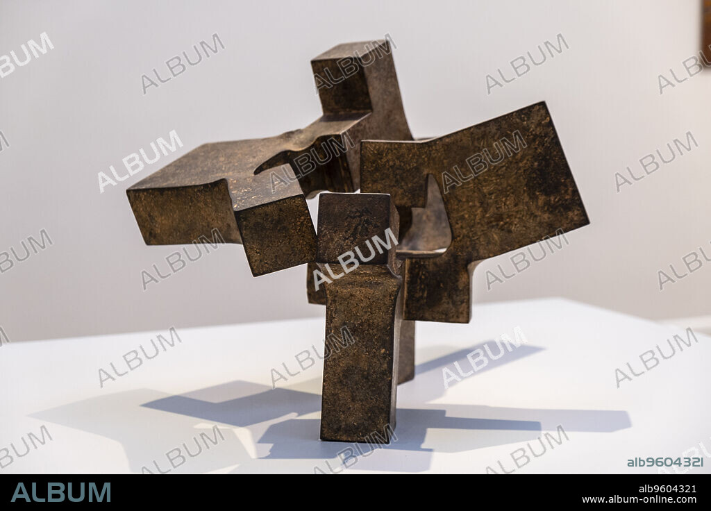 Alrededor del vacío I, 1964, Eduardo Chillida,Museo de Bellas Artes, Bilbao, Spain.