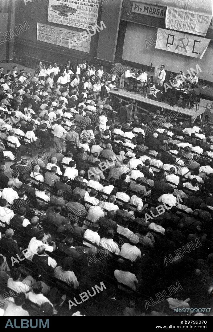 September 1936. A view of the Coliseum cinema in Valencia during the great Rally of the Communist Party.