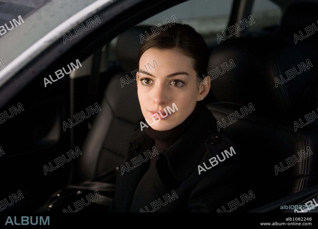 ANNE HATHAWAY in PASSENGERS, 2008, directed by RODRIGO GARCIA. Copyright MANDATE PICTURES/PESISTENT ENTERTAINMENT/SENATOR INTERNATION.