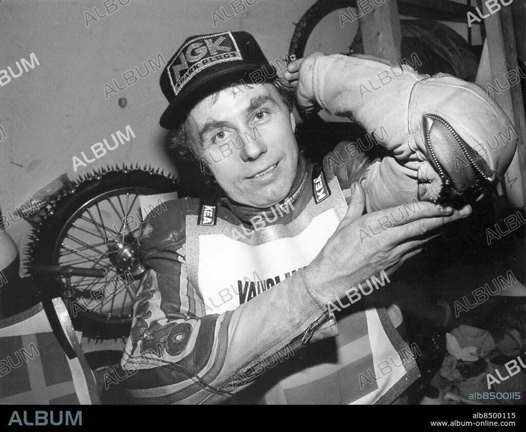 GÖTEBORG 1989-01-24.. Per-Olof Posa Serenius - isracingförare med ett flertal VM-guld på meritlistan. *** Local Caption *** GP Foto: Magnus Sundberg / Kamerareportage / TT / Kod: 2524.