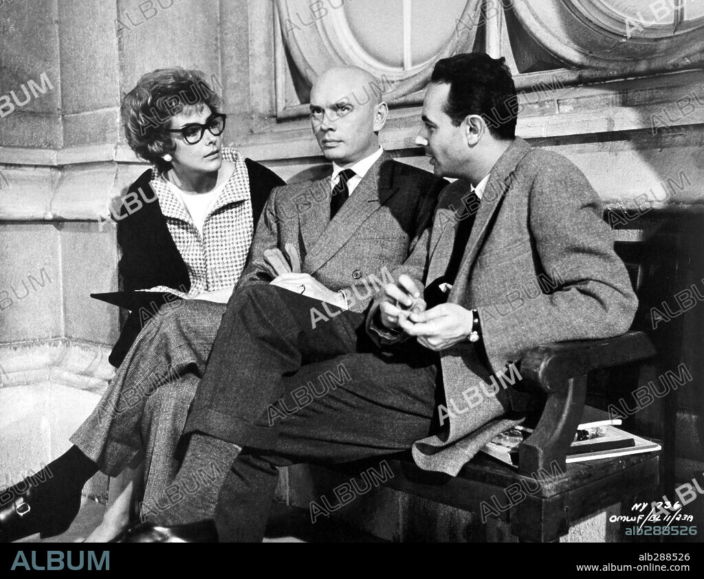 KAY KENDALL, STANLEY DONEN and YUL BRYNNER in ONCE MORE, WITH FEELING, 1960, directed by STANLEY DONEN. Copyright COLUMBIA PICTURES.