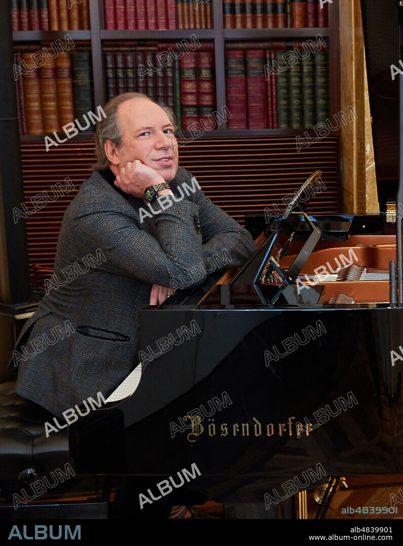 HANS ZIMMER. October 19, 2018 - Wien, Vienna, Wien, Vienna, sterreich, Austria - Hollywood in Vienna 2018 - German film score composer and record producer Hans Florian Zimmer at Hotel Imperial in Vienna, Austria, on 19 th October 2018. (Credit Image: © Starpix/APA Picturedesk via ZUMA Press).