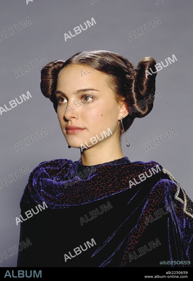 NATALIE PORTMAN dans STAR WARS: EPISODE III-REVENGE OF THE SITH, 2005, réalisé par GEORGE LUCAS. Copyright LUCASFILM.