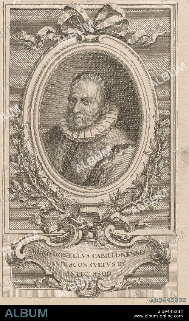 Portrait of Lawyer Hugo Donellus, print maker: Violanta Vanni, (mentioned on object), Italy, c. 1742 - 1776, paper, engraving, etching, h 279 mm × w 179 mm.