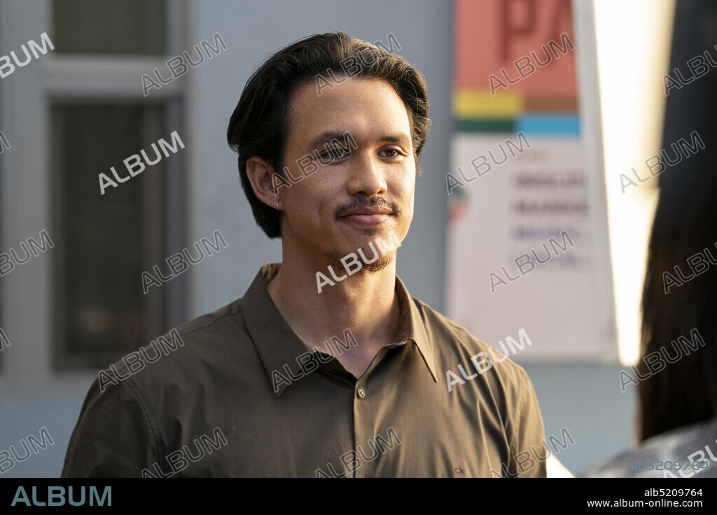 Alexander Hodge en INSECURE, 2016. Copyright 3 ARTS ENTERTAINMENT. Temporada 4 x 1.