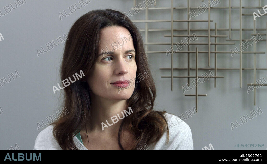 ELIZABETH REASER in EASY, 2016, directed by JOE SWANBERG. Copyright Sparrow Grass.