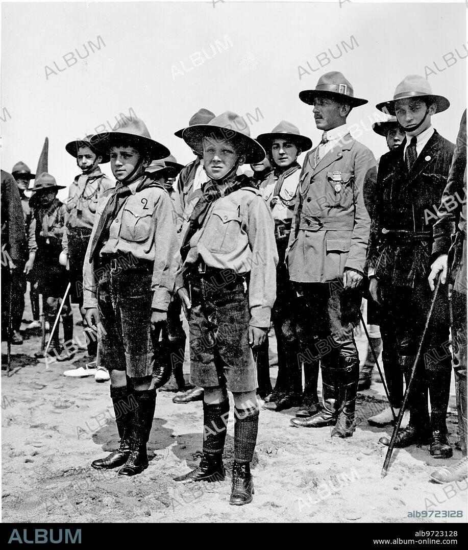 August 1916. The Infants and the Explorers. Their Royal Highnesses the Prince of Asturias (1) and the Infante Don Jaime (2), at the party held by the Santander Explorers in El Sardinero.
