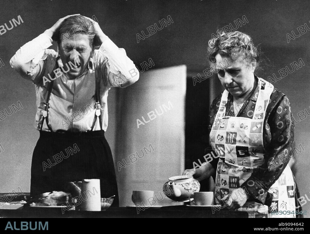 Richard Butler as Harry, the father and Gwen Nelson as Mary the mother in SAVED by Edward Bond at the Royal Court Theatre, November 3rd 1965 directed by William Gaskill and John Gunter. © TopFoto.