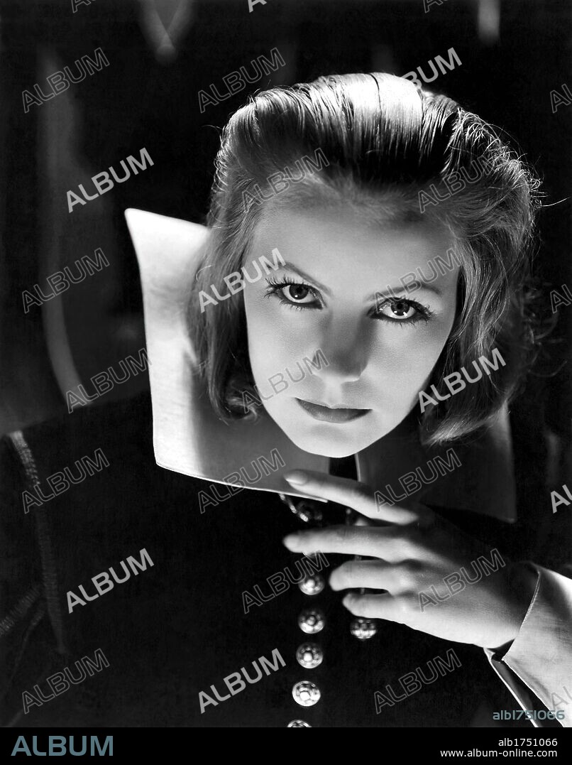 GRETA GARBO en LA REINA CRISTINA DE SUECIA, 1933 (QUEEN CHRISTINA), dirigida por ROUBEN MAMOULIAN. Copyright M.G.M.