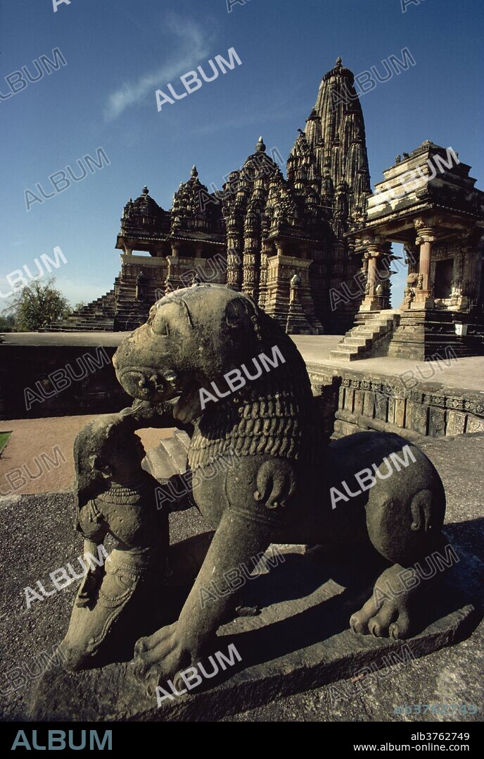 Kandariya Temple, Devi Jagadamba, Khajuraho, UNESCO World Heritage Site, Madhya Pradesh state, India, Asia.