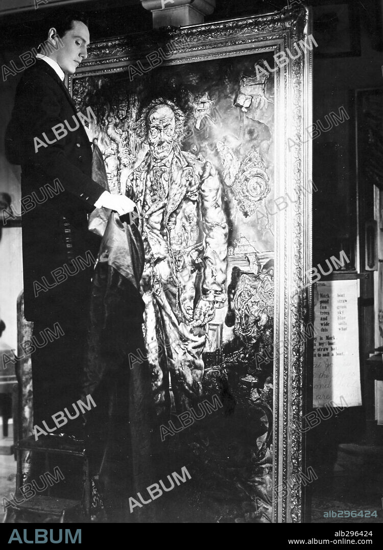 HURD HATFIELD dans LE PORTRAIT DE DORIAN GRAY, 1945 (THE PICTURE OF DORIAN GRAY), réalisé par ALBERT LEWIN. Copyright M.G.M.