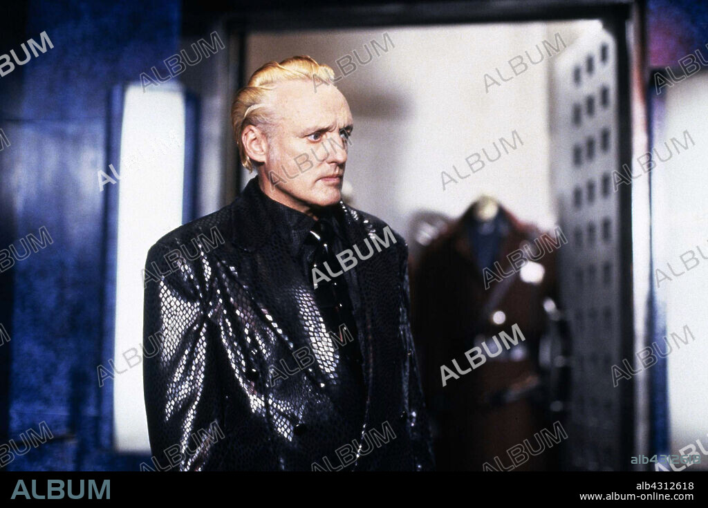 DENNIS HOPPER in SUPER MARIO BROS, 1993, directed by ANNABEL JANKEL and ROCKY MORTON. Copyright HOLLYWOOD PICTURES.