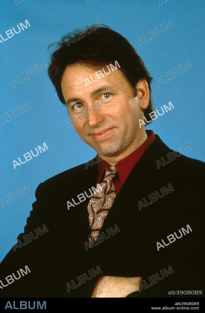 JOHN RITTER en ESTE CHICO ES UN DEMONIO, 1990 (PROBLEM CHILD), dirigida por DENNIS DUGAN. Copyright UNIVERSAL PICTURES.