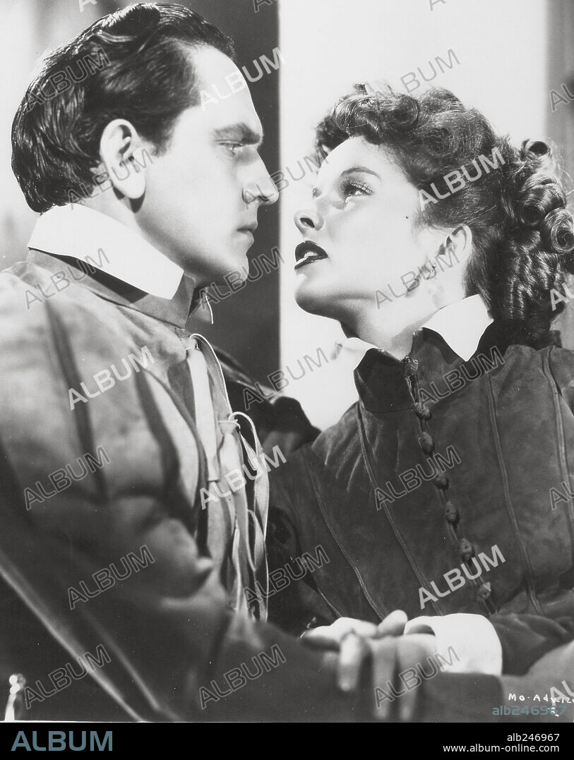 FREDRIC MARCH and KATHARINE HEPBURN in MARY OF SCOTLAND, 1936, directed by JOHN FORD. Copyright RKO.