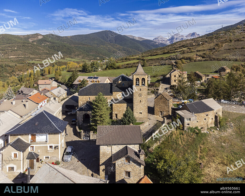 aerial view of Aisa town with the mountains in the background, Aisa, Huesca, Pyrenean mountain range, Spain.