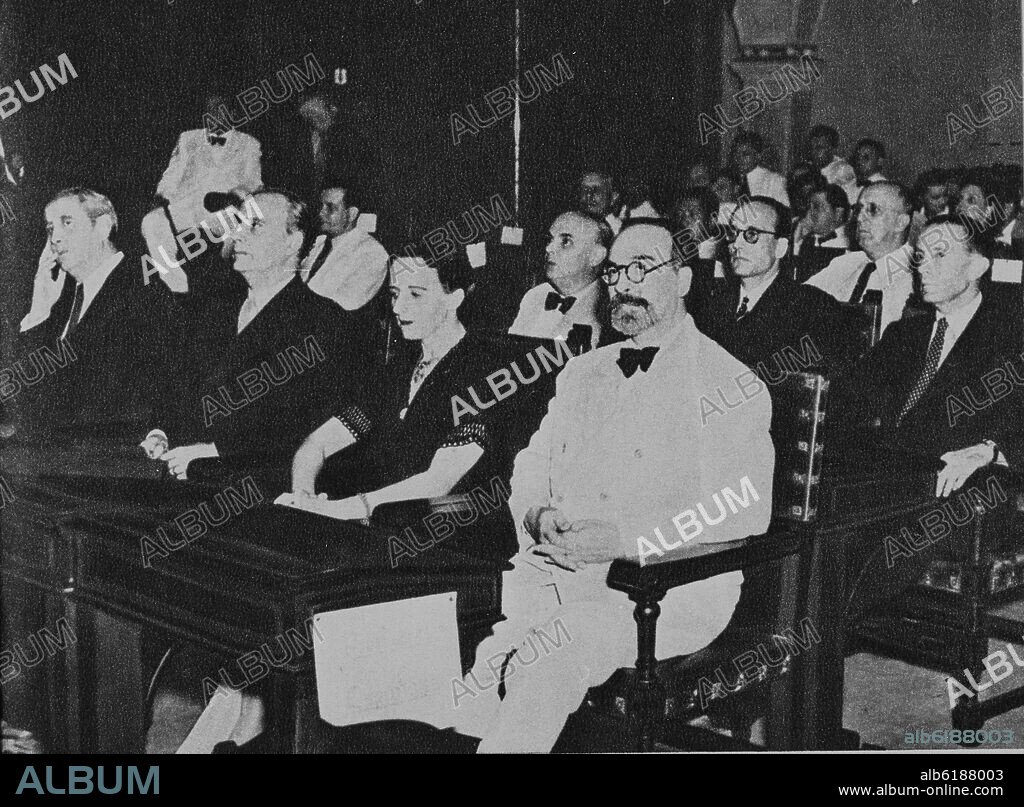 ANTONIO SANCHEZ BARBUDO, ESCRITOR Y PERIODISTA ESPAÑOL.