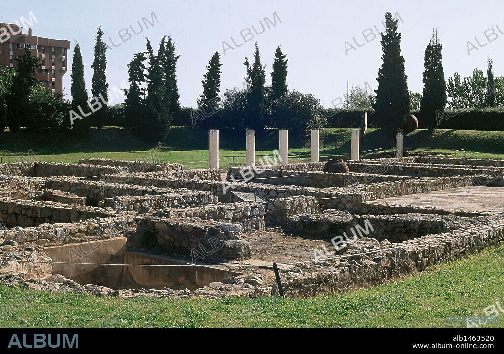 ARTE ROMANO. ESPAÑA. VILA ROMANA DE TORRE LLAUDER. Construída entre los siglos I a. C. y I d. C. y reformada entre finales del siglo II e inicios del III d. C. Fue ocupada hasta época medieval. Vista parcial del conjunto. MATARO. Comarca de El Maresme. Provincia de Barcelona. Cataluña.