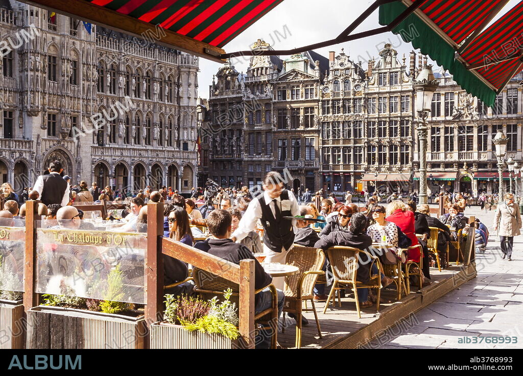 The Grand Place (Grote Markt) is the central square of Brussels, UNESCO World Heritage Site, Brussels, Belgium, Europe.
