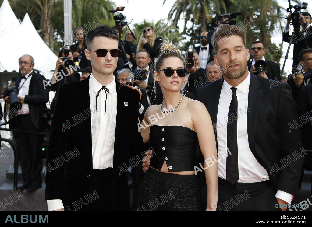 May 24, 2022, Cannes, France: Tom Sturridge, Kristen Stewart, Scott Speedman attends the 75th Anniversary celebration screening of ''The Innocent (L'Innocent)'' during the 75th annual Cannes film festival at Palais des Festivals on May 24, 2022 in Cannes, France. (Credit Image: © imageSPACE via ZUMA Press Wire).