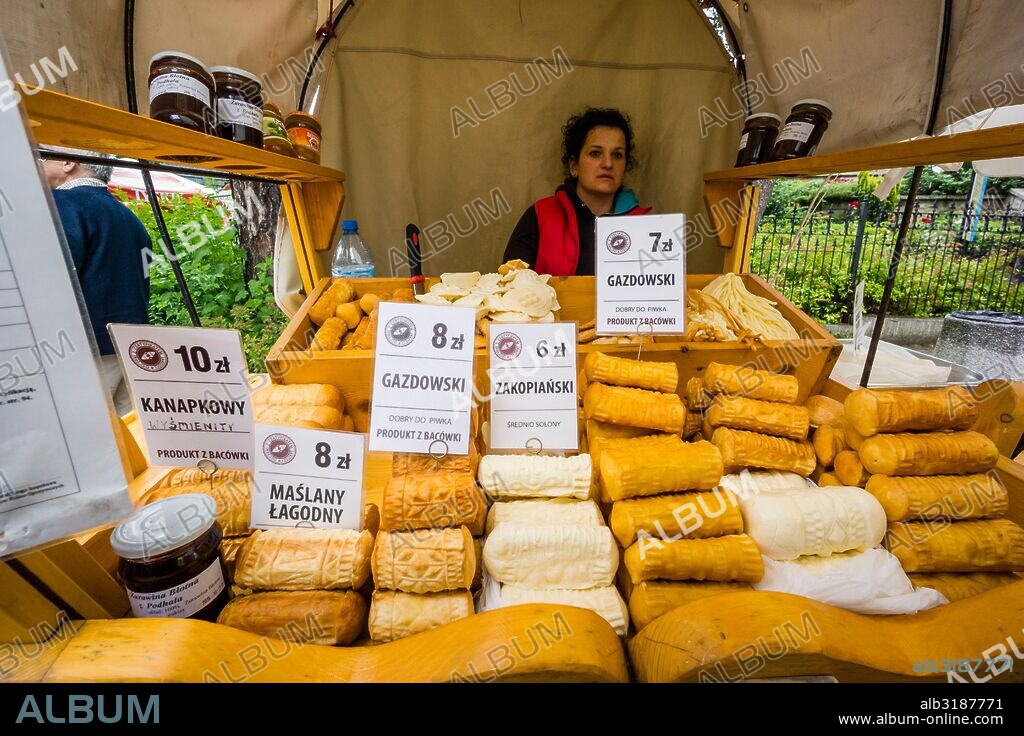 queso oscypek ahumado, Zakopane, voivodato de la Pequeña Polonia, Cárpatos ,Polonia,  eastern europe.
