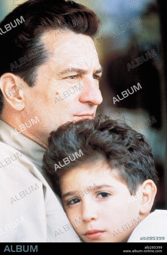 FRANCIS CAPRA und ROBERT DE NIRO in IN DEN STRASSEN DER BRONX, 1993 (A BRONX TALE), unter der Regie von ROBERT DE NIRO. Copyright UNITED INTERNATIONAL PICTURES.