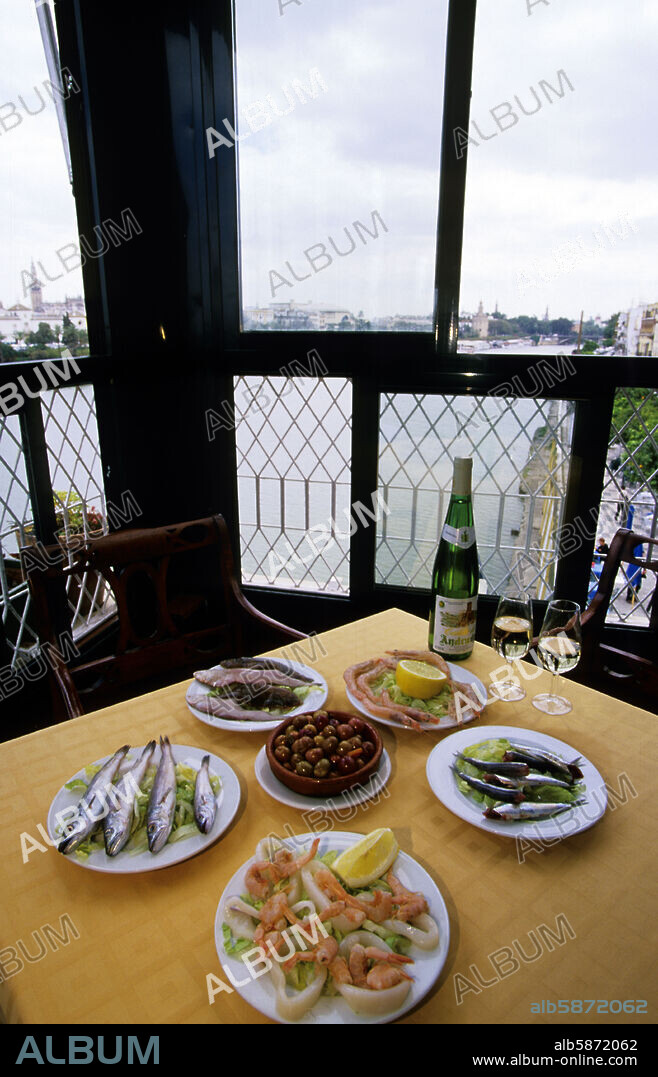 Bar-Restaurant "María Angeles" (Barrio de Triana); surtido de tapas.