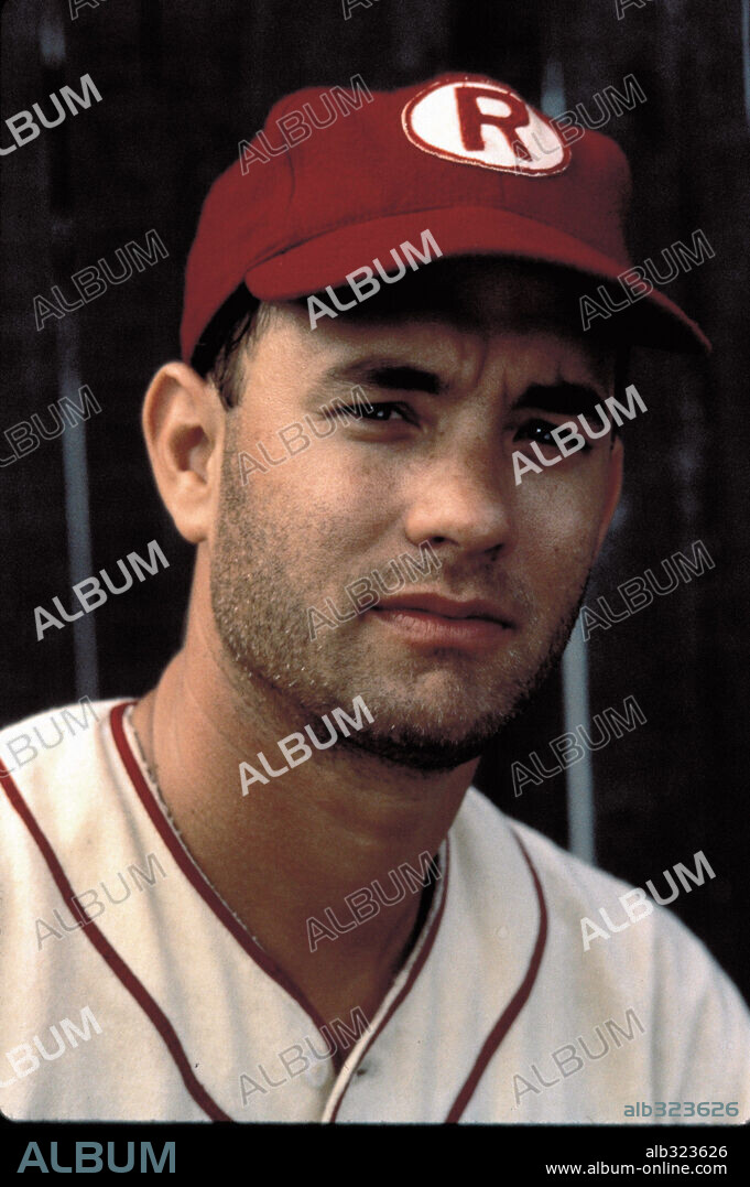 TOM HANKS en ELLAS DAN EL GOLPE, 1992 (A LEAGUE OF THEIR OWN), dirigida por PENNY MARSHALL. Copyright COLUMBIA PICTURES / GOLDMAN, LOUIS.