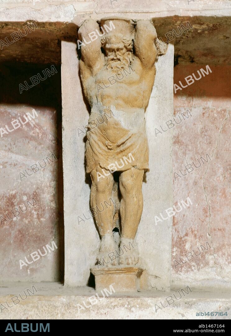 ATLANTE o ATLAS. Hijo de Japeto y la oceánica Clímene. Simboliza la fuerza que sostiene el universo. Detalle escultórico en terracota del "tepidarium". Termas del Foro. POMPEYA. La Campania. Italia.