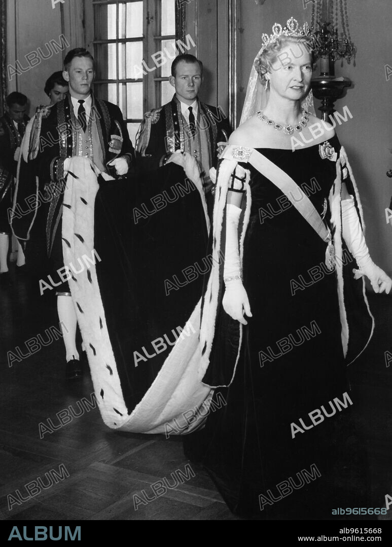 Opening of the Swedish Riksdag (Parliament), Stockholm, Sweden, 1957. Princess Sibylla (1908-1972) on her way to the hall in the royal castle. She was the widow of Prince Gustaf Adolf, Duke of Västerbotten, who was killed in a plane crash in 1947. From the collection of Svenskt Fotoreportages.