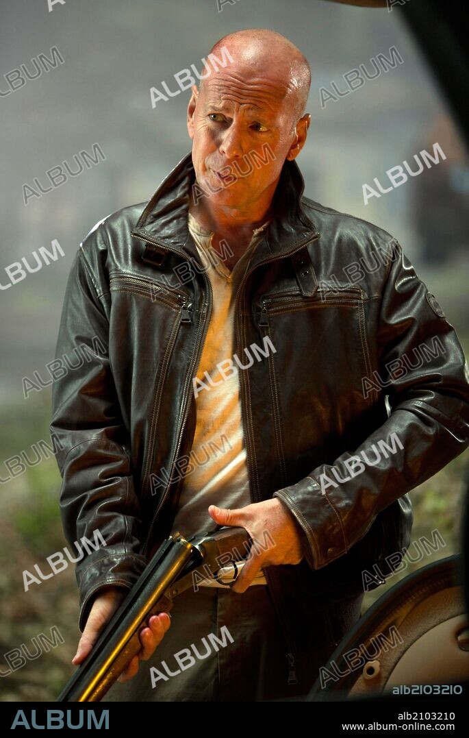 BRUCE WILLIS en JUNGLA, LA: UN BUEN DIA PARA MORIR, 2013 (A GOOD DAY TO DIE HARD), dirigida por JOHN MOORE. Copyright TWENTIETH CENTURY FOX.