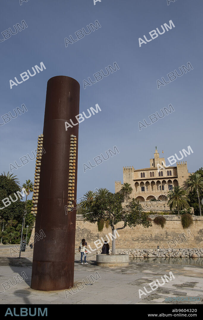 Far, Josep Maria Sirvent,1998, Parc de la Mar, Palma, Mallorca, balearic islands, Spain.