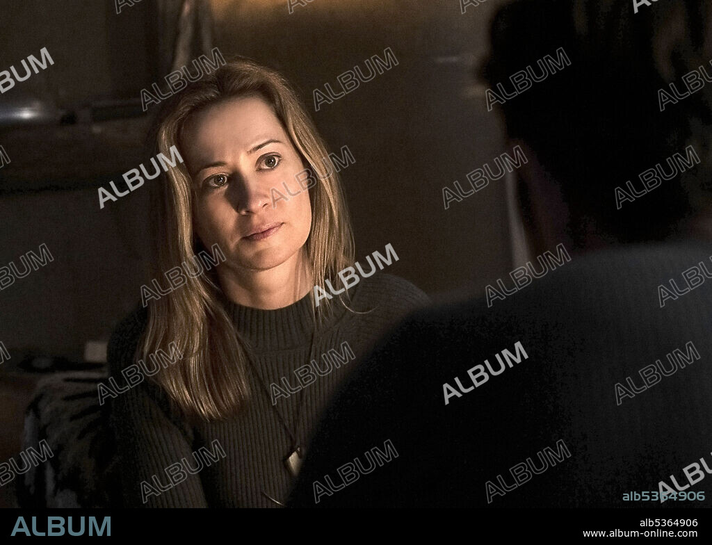 CAMILLE SULLIVAN en CAZADOR CONTRA CAZADOR, 2020 (HUNTER HUNTER), dirigida por SHAWN LINDEN. Copyright Julijette / MarVista Entertainment.
