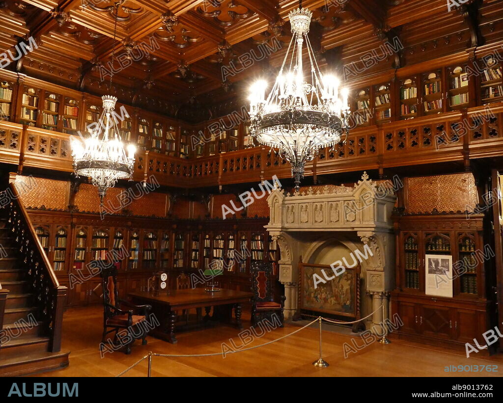 The Library of Tsar Nicholas II within the Winter Palace at St Petersburg, Russia. An important room within the last Emperors living quarters, is one of the interiors of the Winter Palace that has preserved its original decor. In it, English Gothic motifs are used.