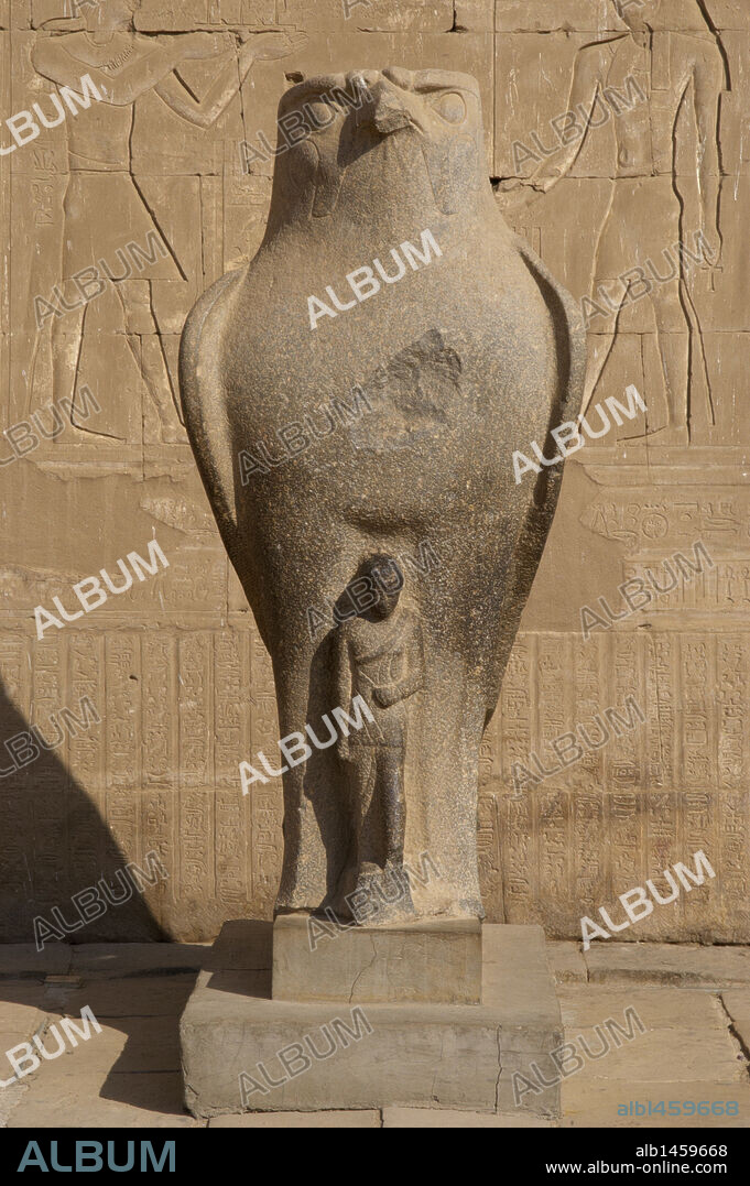 Statue of Horus. Temple of Horus. Edfu. Egypt.