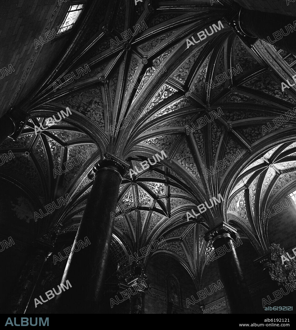 FRANCISCO LAZZARO (1492-1562) FLORENTINO EL INDACO. BOVEDAS DE ESTILO GOTICO FLAMIGERO DE LA IGLESIA DE LA ASUNCION - SIGLO XVI - FOTOGRAFIA EN BLANCO Y NEGRO - AÑOS 60.